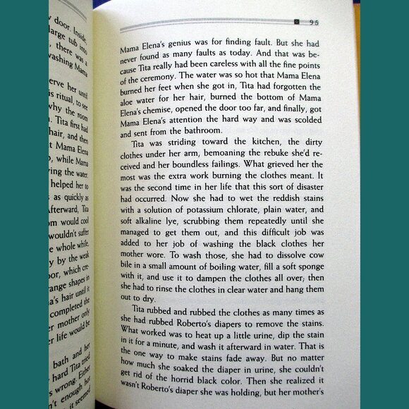 Book: Like Water for Chocolate by Laura Esquivel - Picture 6 of 10